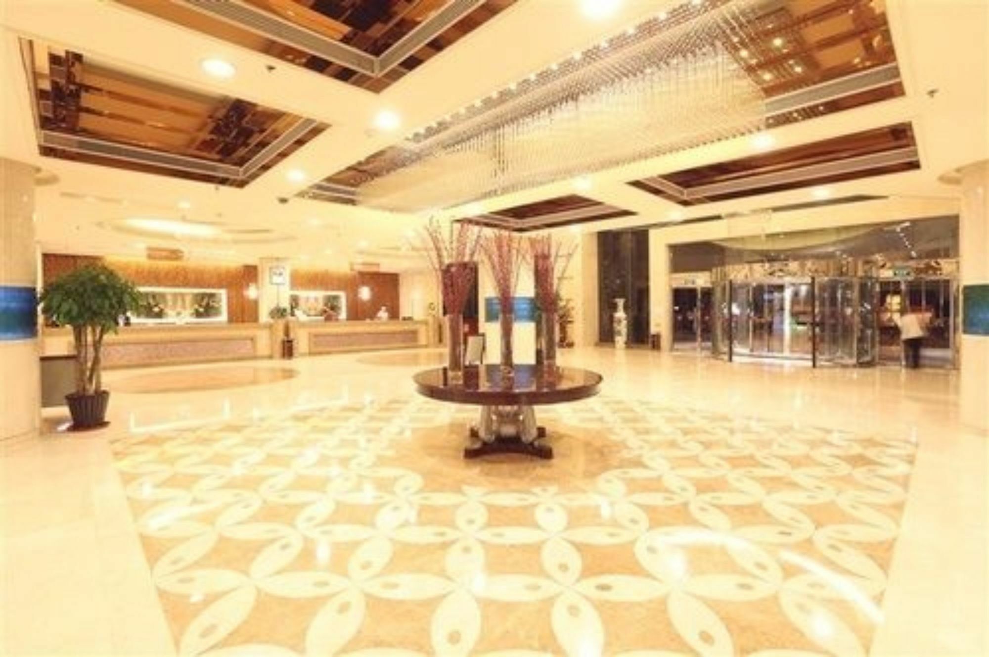 Qingdao Kuaitong International Hotel Экстерьер фото